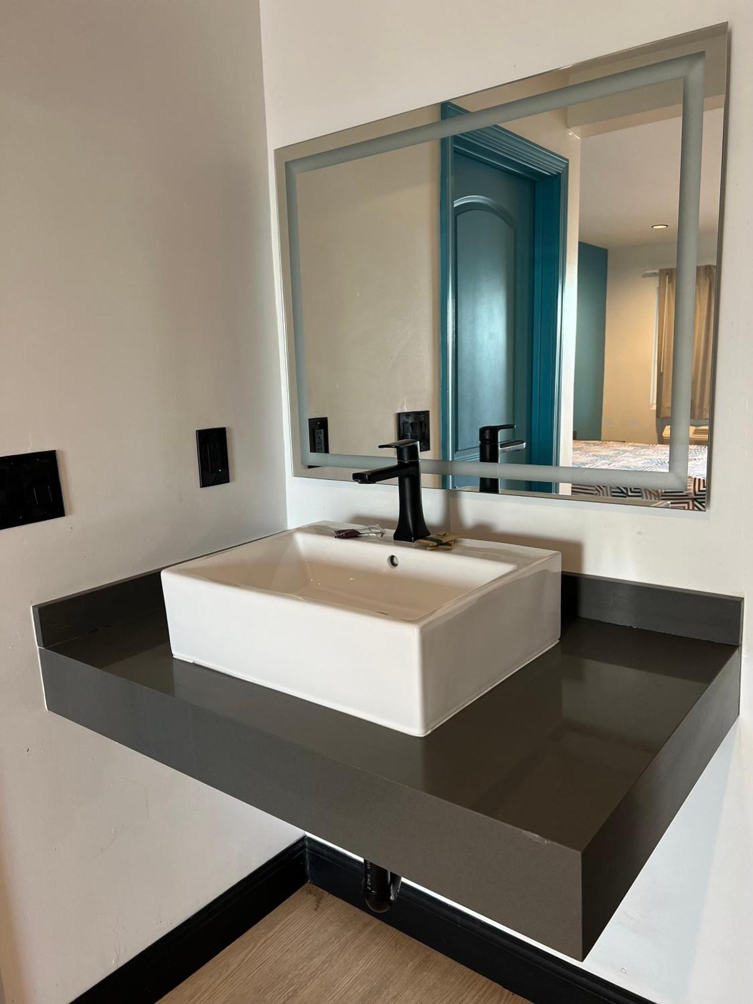 Palm Inn - Newly Renovated Rooms Інґлвуд Екстер'єр фото